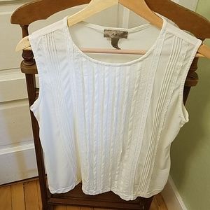 Lace sleeveless top